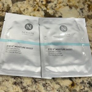 TWO pack of Nerium moisture boost eye patches! 🌸